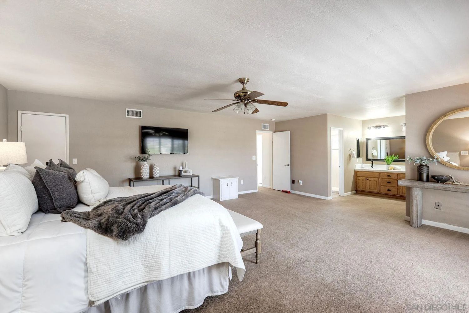 Jamul, CA 91935 (20)