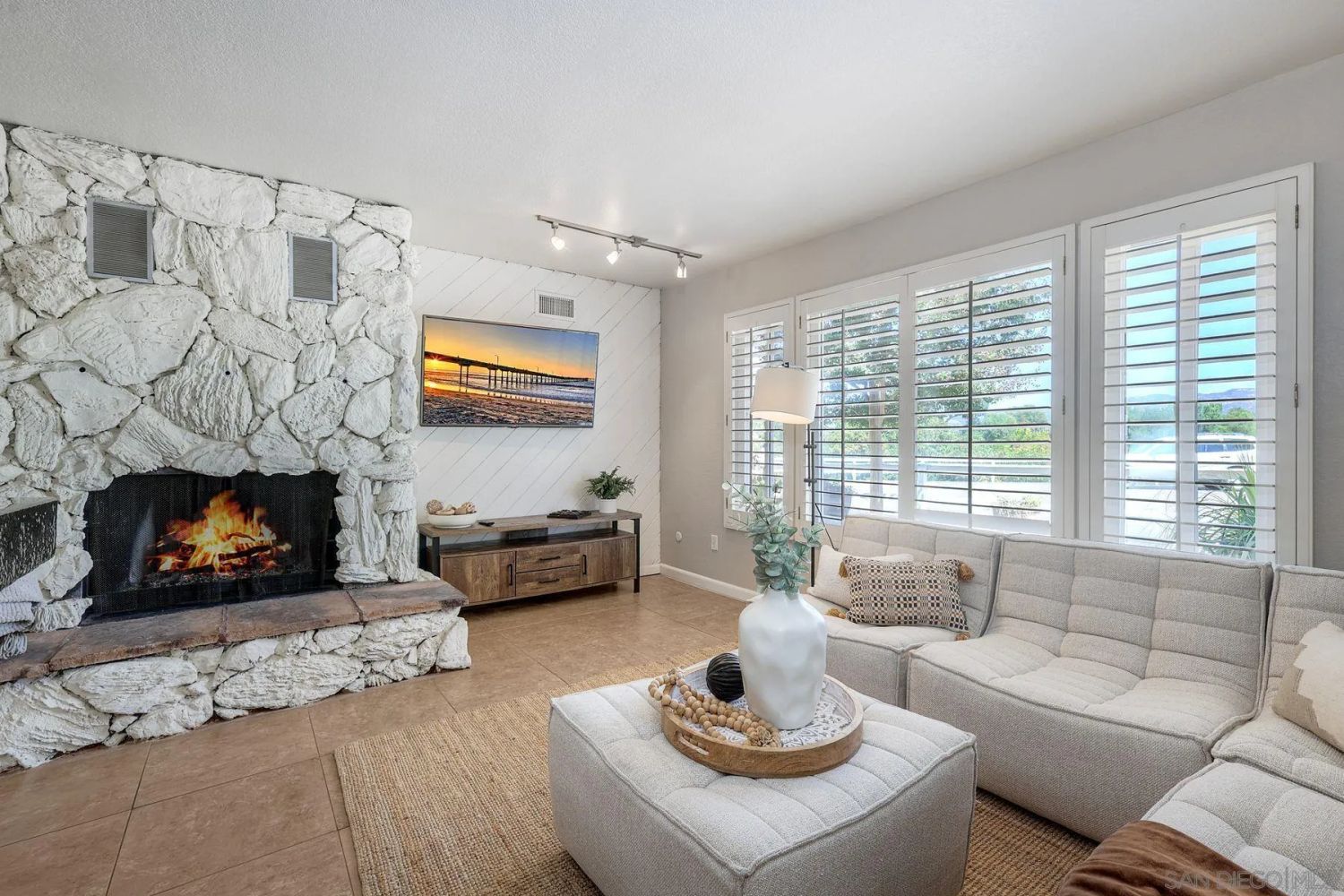 Jamul, CA 91935 (32)